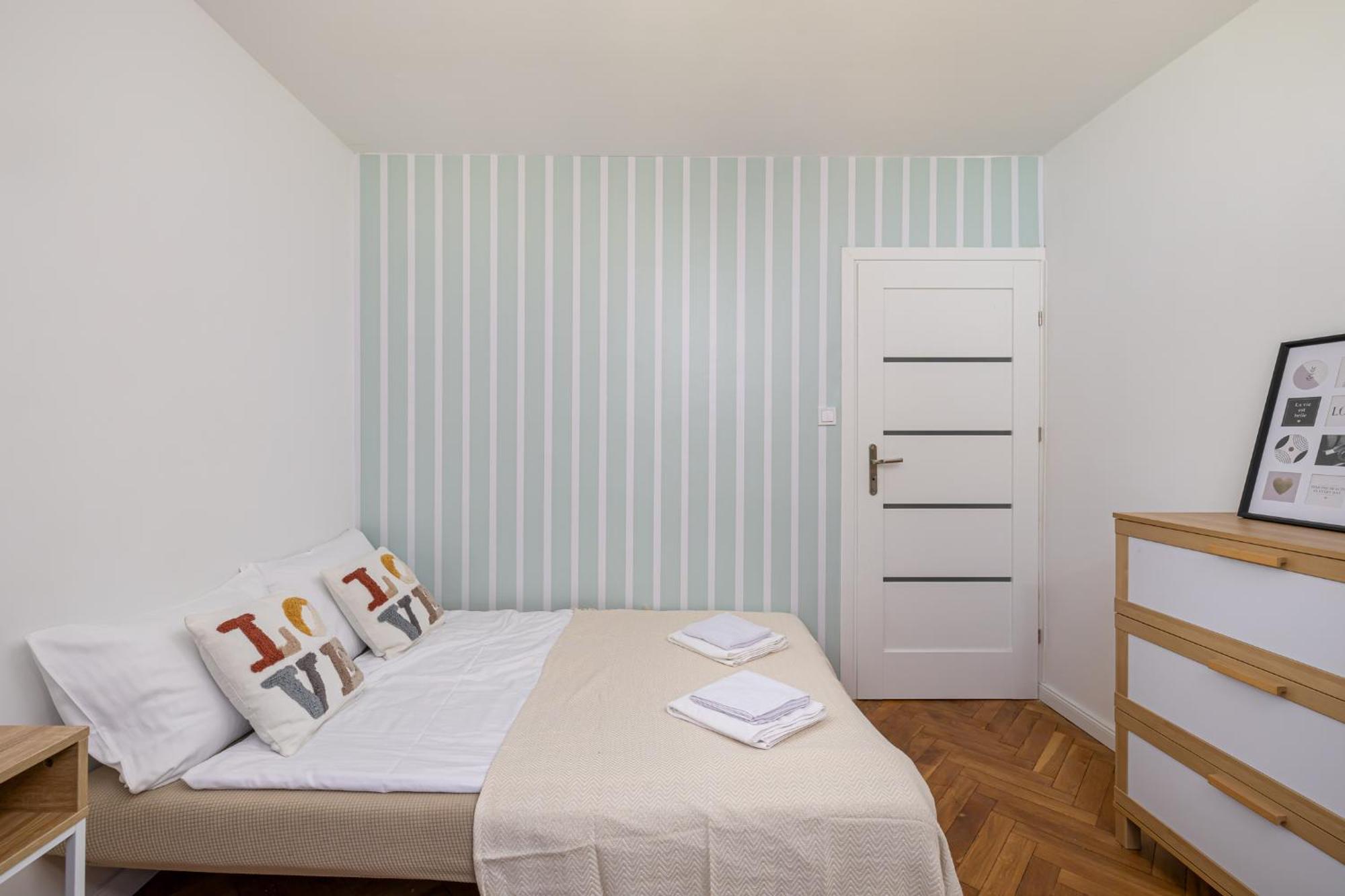 Ecru Spacious 2 Bedroom Family Wwa68 Warszawa